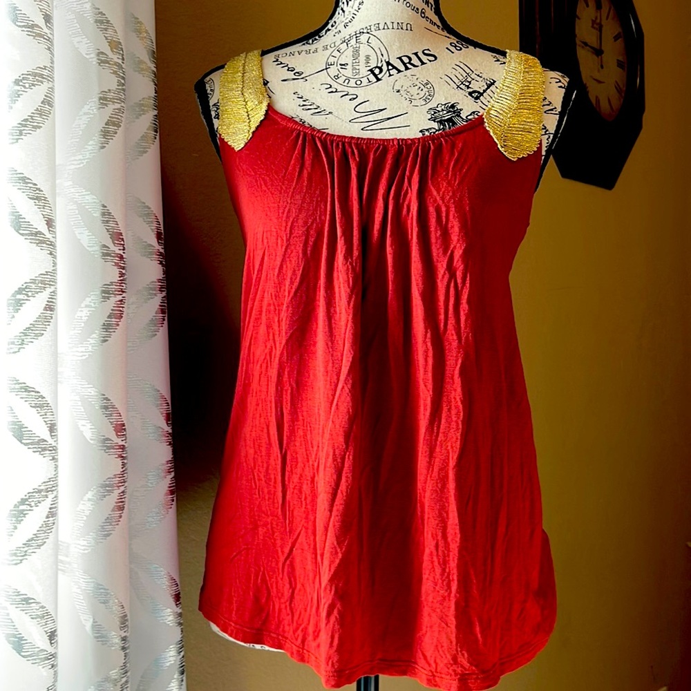 Love Note Beautiful top Size small